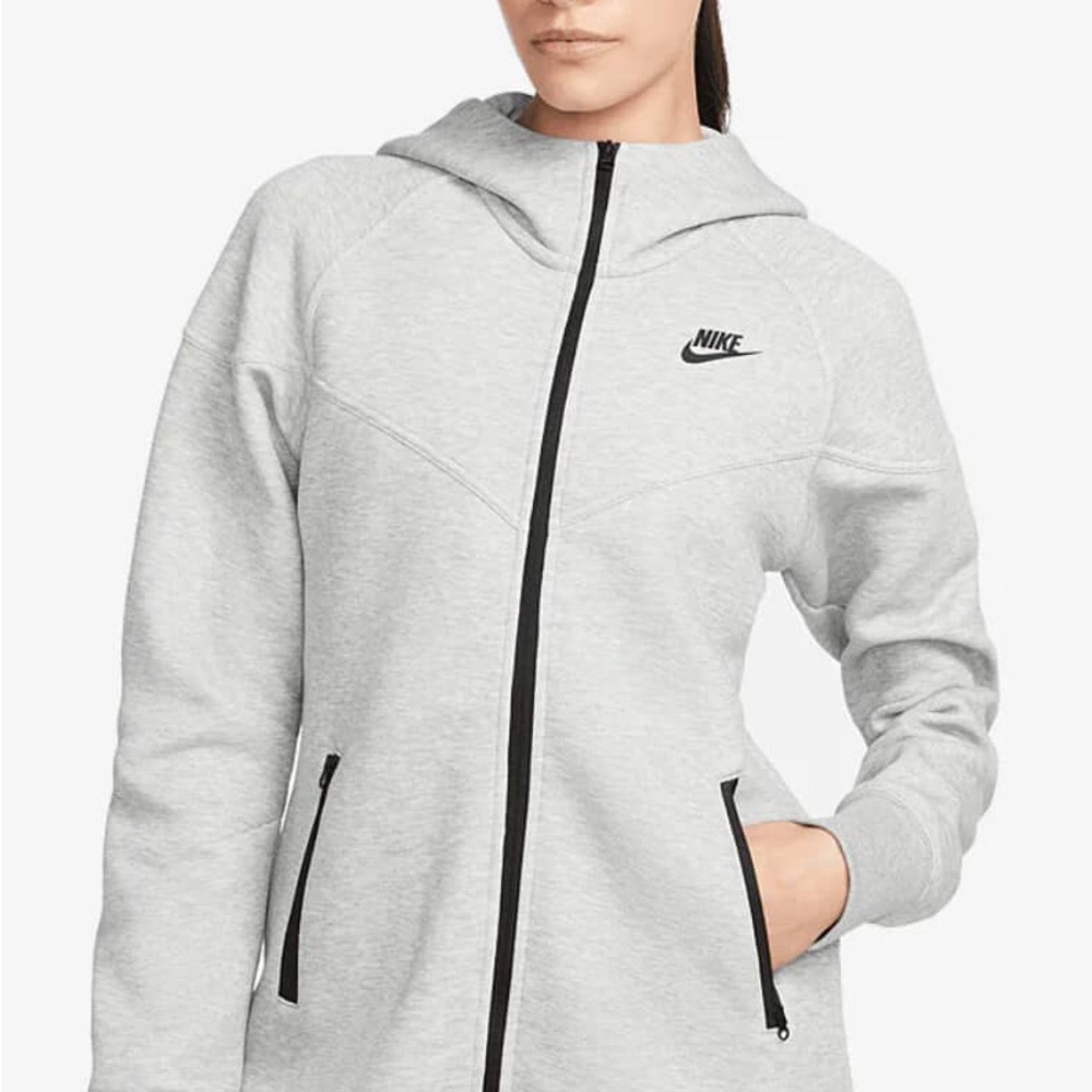 Nike Women's Light Gray Full-Zip Hoodie